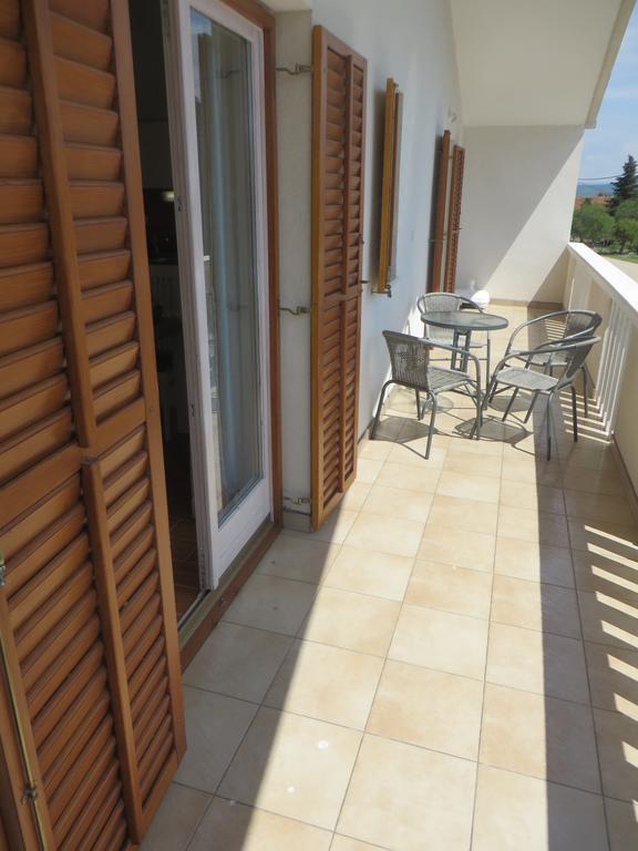 Filipovic Apartments With Pool Biograd Na Moru Exterior photo