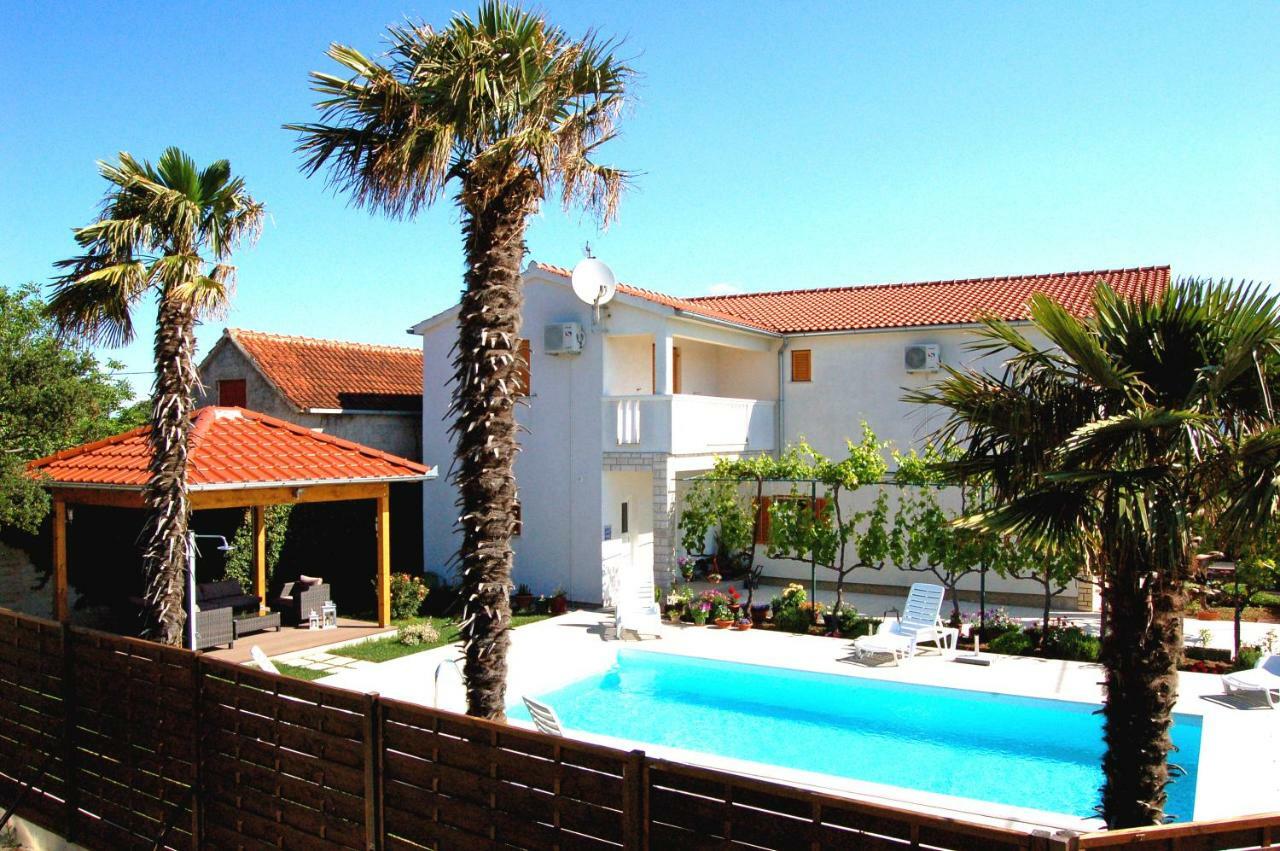 Filipovic Apartments With Pool Biograd Na Moru Exterior photo